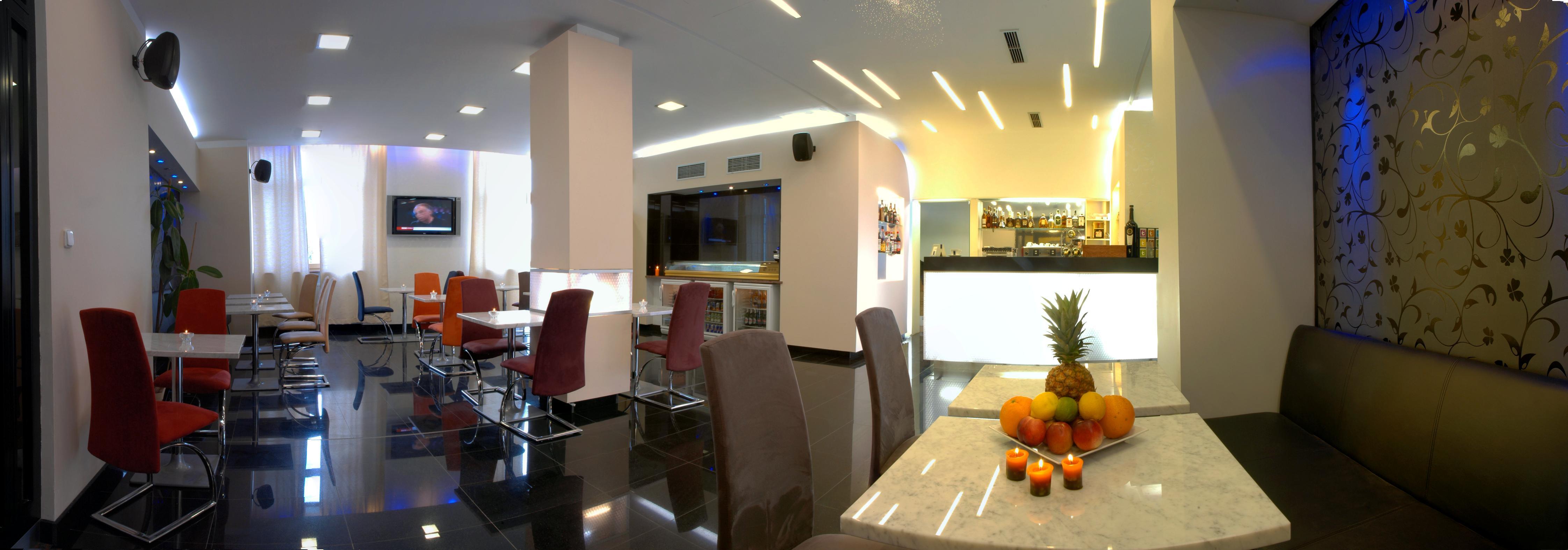 Relax Inn Prag Exterior foto