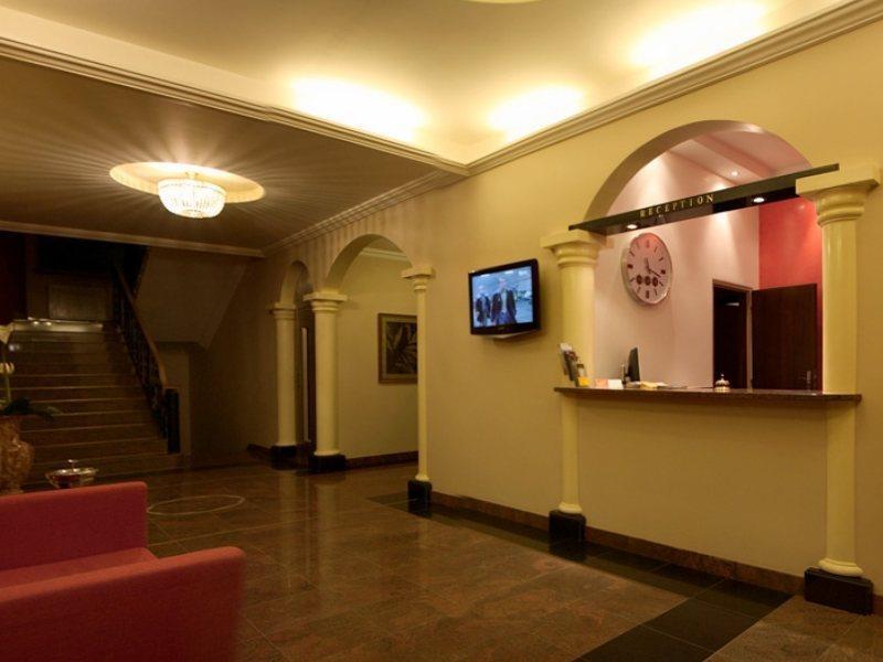 Relax Inn Prag Exterior foto