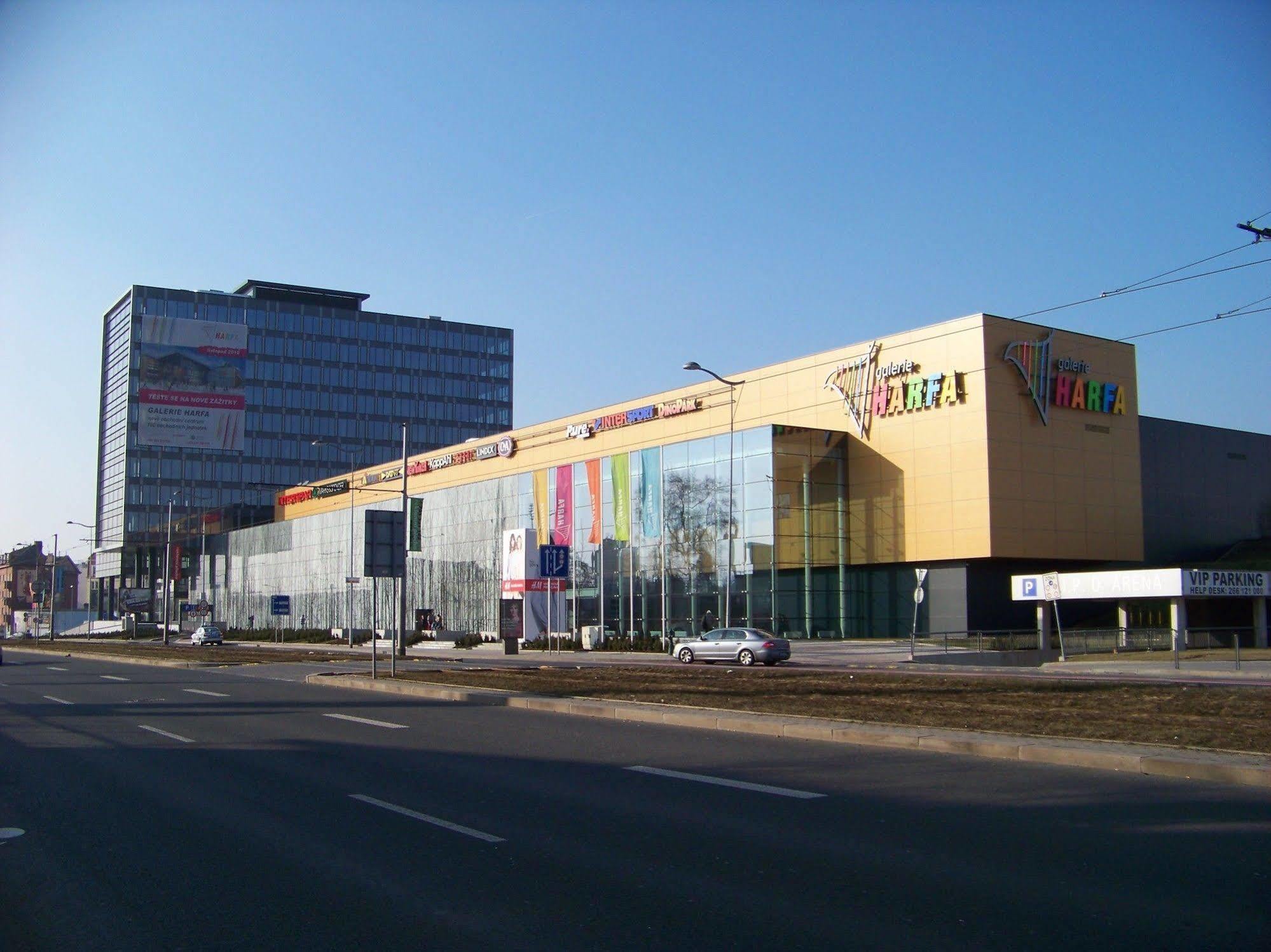 Relax Inn Prag Exterior foto