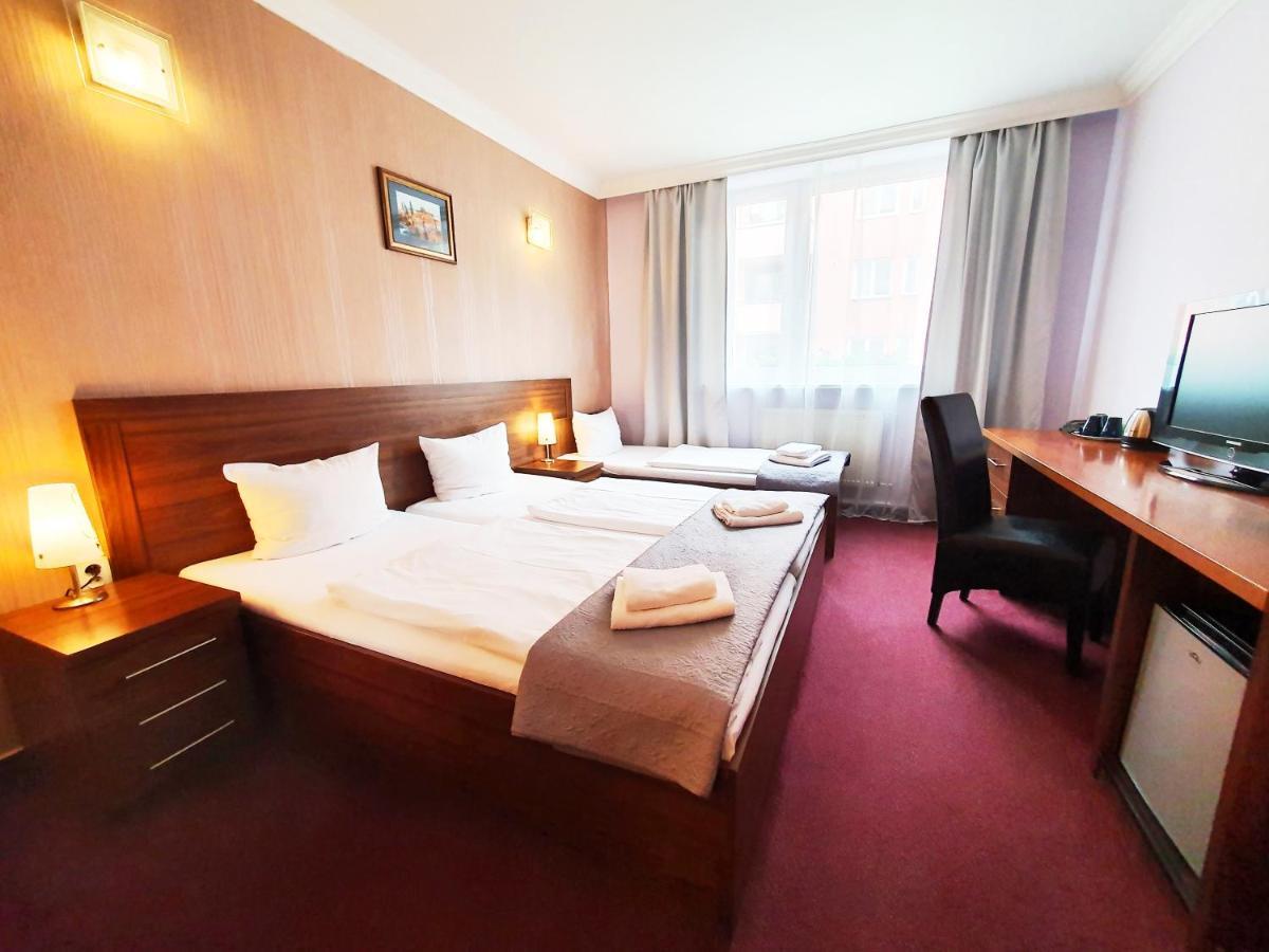 Relax Inn Prag Exterior foto